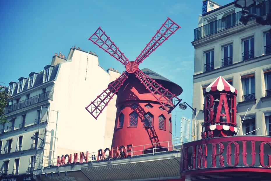 Paris-moulin-rouge